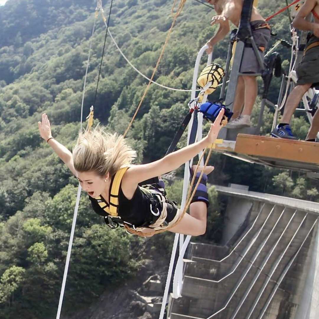 Saut à l’élastique le plus haut d’Europe - SKYPARK | Viaduc de la Souleuvre