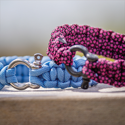 Bracelets de survie